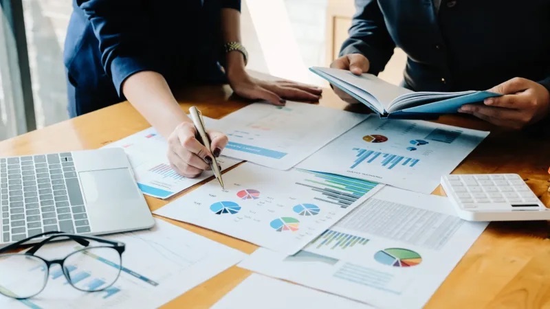 Anna Locla88 - Nữ CEO Trẻ Tài Năng Của Locla88 8 Định hướng vươn tầm quốc tế